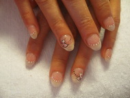 Épített porcelán, akrildíszítéssel